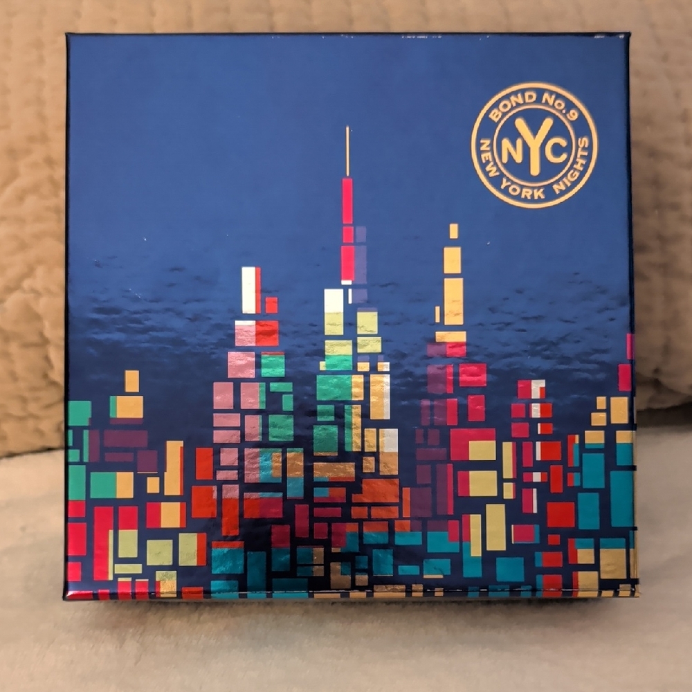 Bond No. 9 New York Nights Perfume Box